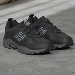 New Balance Men's Black and Gray Athletic Shoes